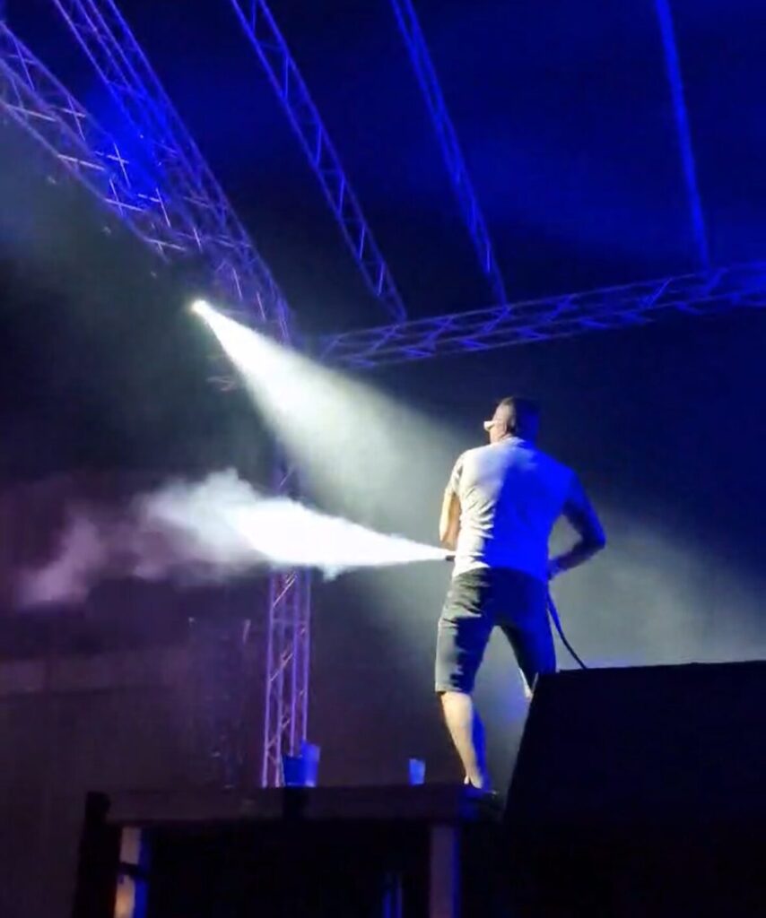 Ice Gun efekty specjalne na scenie Danger Hobby